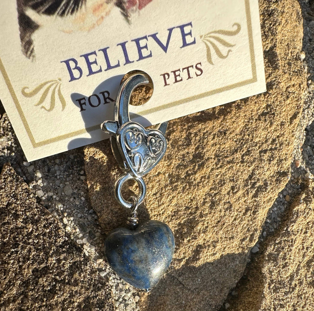 Lapis Lazuli Heart Pet Collar Charm – Blue Natural Stone Pet Accessory for Dogs & Cats