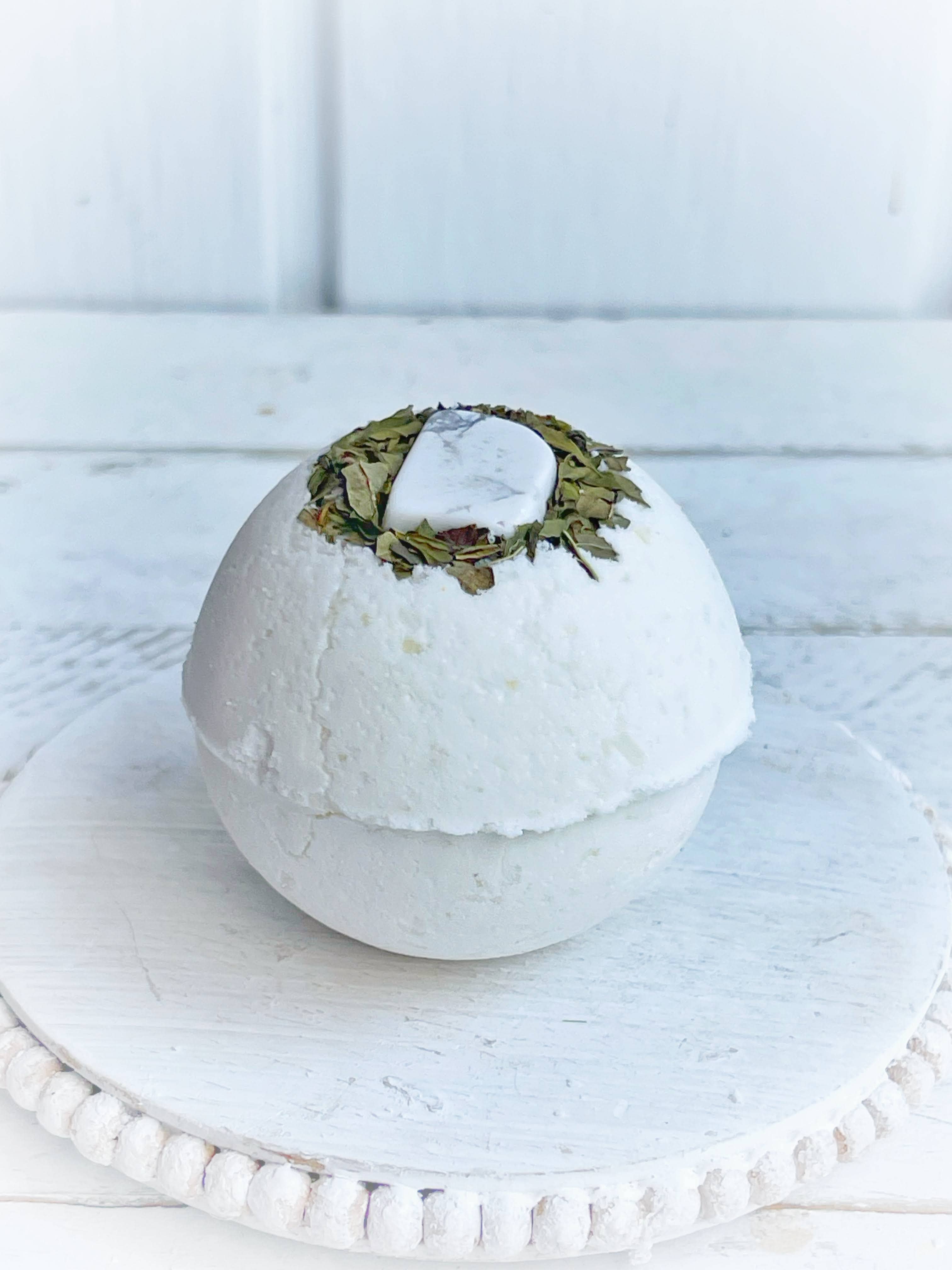 Mini Howlite & Peppermint Bath Bomb with Hemp Seed Oil | Handmade Dye-Free Bath Fizzy