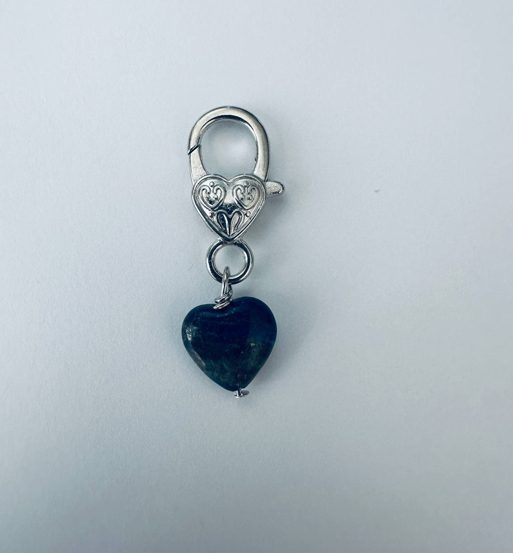 Lapis Lazuli Heart Pet Collar Charm – Blue Natural Stone Pet Accessory for Dogs & Cats