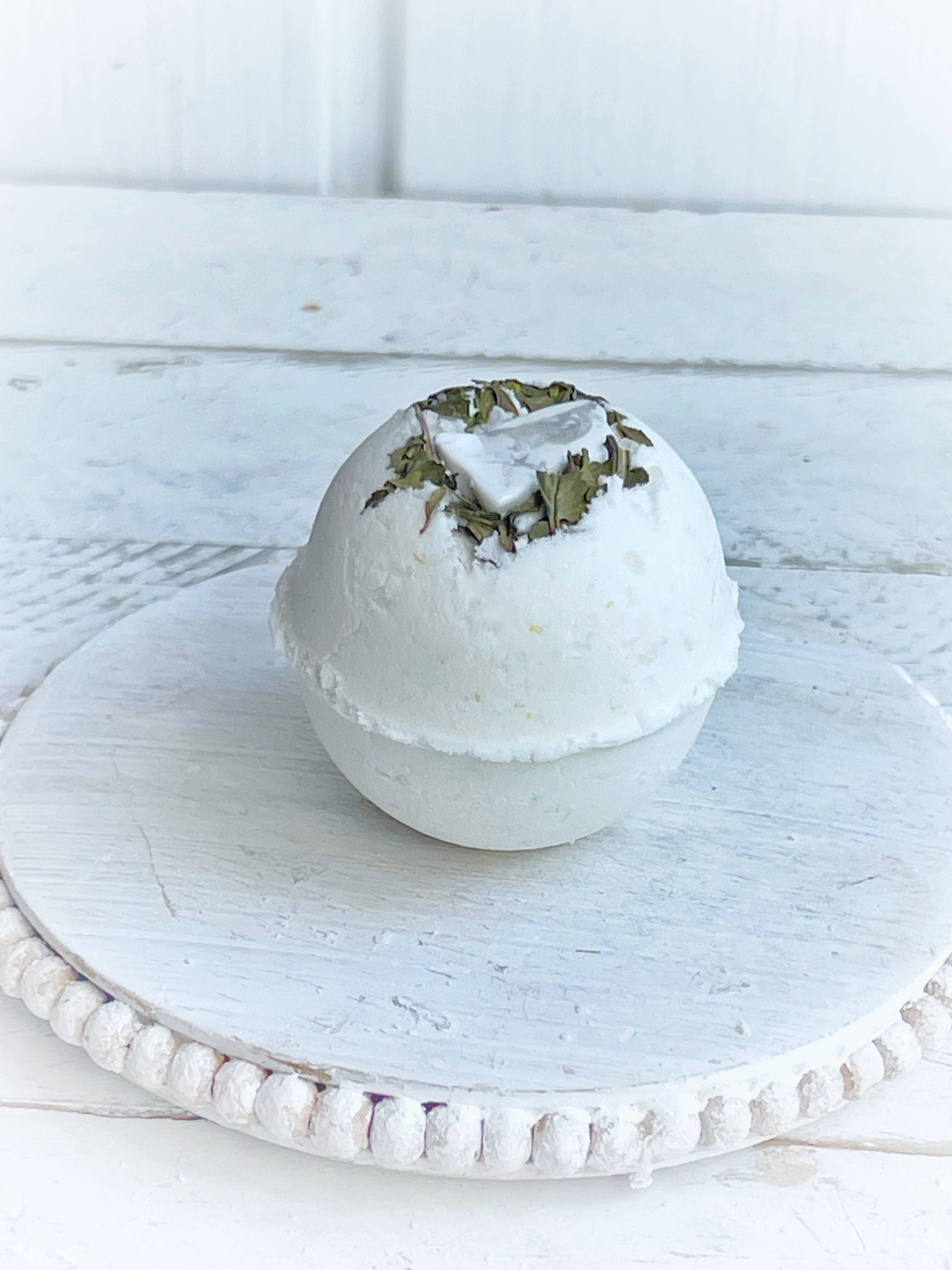 Mini Howlite & Peppermint Bath Bomb with Hemp Seed Oil | Handmade Dye-Free Bath Fizzy